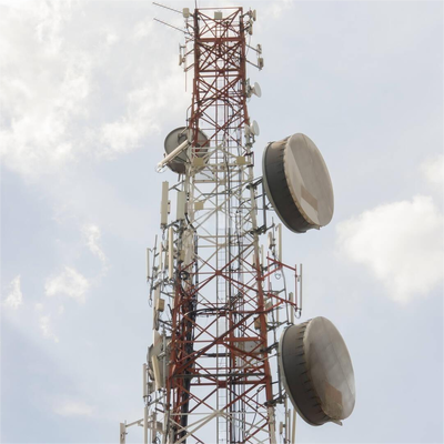 Torre de aço com ângulo equipado com 4 pernas de aço Q355 de 20M 40M 45M para transmissão de sinal de passagem de montanha