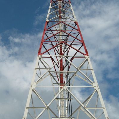 Alta Resolução Triangular Radio Telecom 3 pernas Tubular Torre de Aço 40M/S