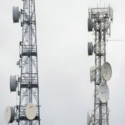 4 pernas ângulo de aço de ferro auto-suportando torre de rede de telecomunicações e internet ISP Wireless 5G antena torre
