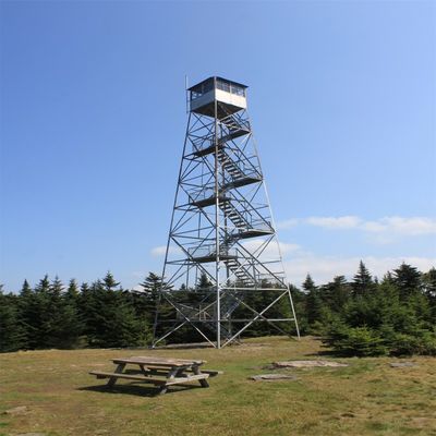 Galvanizado a quente 4 pernas Torre de guarda ângulo de aço ângulo Torre de observação de incêndio