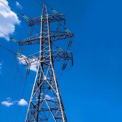 Estrutura da subestação Torre de energia de alta tensão Galvanizado Pylon Linha de eletricidade Polar de transmissão Retalho de aço Torre de ângulo para venda