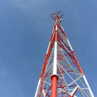 3 pernas Tubos de pernas Tubos de aço auto-sustentável galvanizado a quente Telecomunicações Torre de células de comunicação