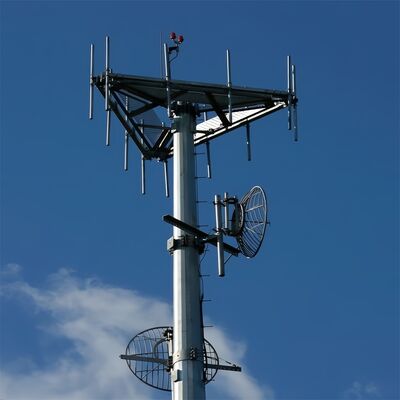 Monopole Tower torre de telecomunicações construída a partir de aço leve e de alta resistência à tração com código de projeto EN 1991-1-4 e EN 1993-3-1 para desempenho