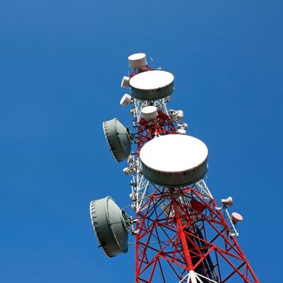 Torre de rede de aço angular de quatro patas para telecomunicações