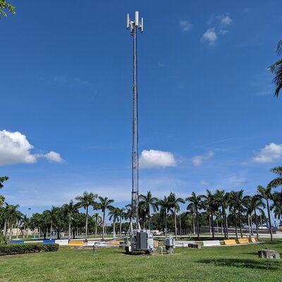 Torre Telescópica 15-30M Tubos Máquinas de Comunicação Antenna Caminhão de Iluminação Montado 40M/S Resistência ao vento Galvanizado a quente