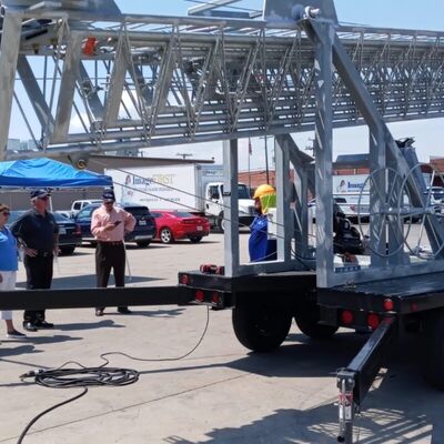 Torre Telescópica 15-30M Tubos Máquinas de Comunicação Antenna Caminhão de Iluminação Montado 40M/S Resistência ao vento Galvanizado a quente