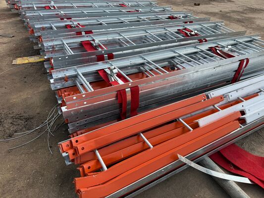 Torre de comunicação sem fio triangular de torre de aço angular de 3 patas com código de design ANSI TIA 222 e materiais de aço de alta resistência