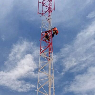 12 18 24 30M 3 pernas de aço leve angular galvanizado autoportante para exterior 5G 4G mastro de comunicação suburbana de micro-ondas
