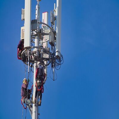 19 27 35M Paisagem Adaptada Monopole Aço Galvanizado Autoportante Exterior 5G 4G Microondas Cidade Estética Mastro
