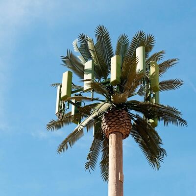 Torre Árvore Biônica de 38M construída com aço galvanizado e plásticos resistentes a UV, garantindo durabilidade e resistência à corrosão