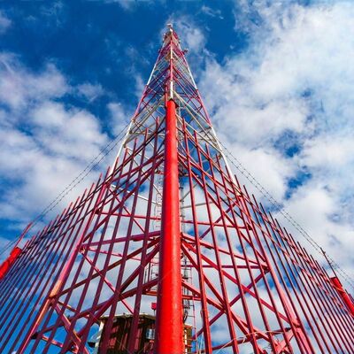Torre tubular de aço galvanizado de 3 pernas e 19 27 35M para comunicação e monitoramento de micro-ondas 5G 4G externo