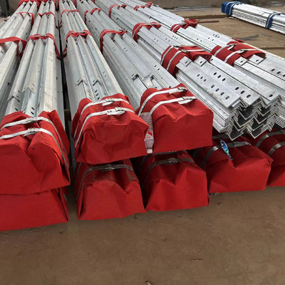 torre de aço equipada com pernas do ângulo da proteção contra raios 3 de 46M para a estação base do parque industrial 5G