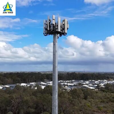 longa vida Monopole de aço laminada a alta temperatura da torre da antena de 28M para o estádio dos esportes