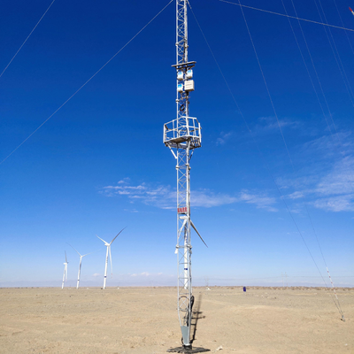 Torre anemômetro galvanizada de alta precisão de 60 m para avaliação de recursos de parques eólicos com suportes de sensor multinível e recursos de segurança anti-escaladaSistema de implantação