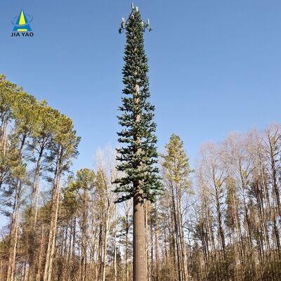 Torre biônica robusta de pinheiro com folhagem camuflada e sistema de antena oculta para área de paisagem Local de rede 5G Q345B galvanizado